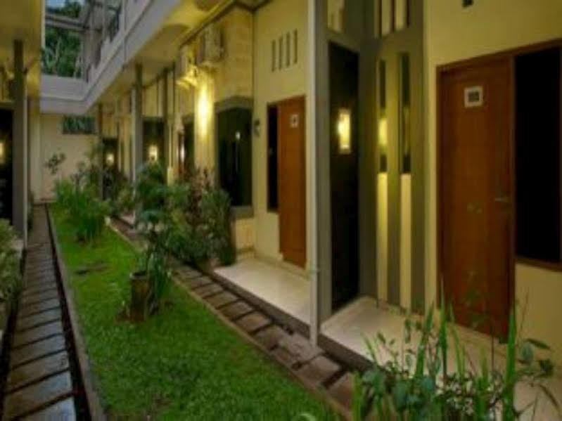 Super Oyo 91495 Hotel Indah Residence Denpasar Extérieur photo