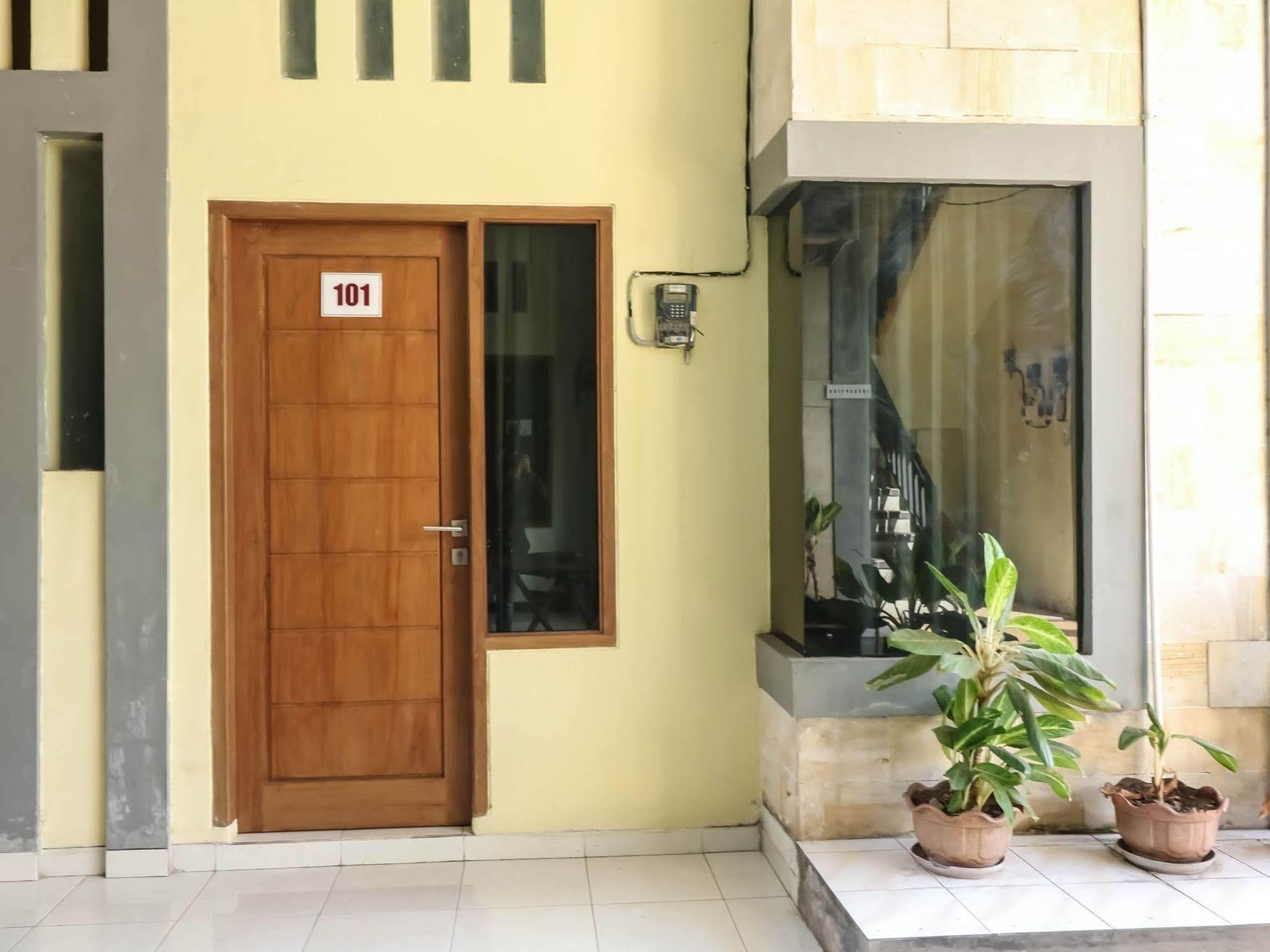 Super Oyo 91495 Hotel Indah Residence Denpasar Extérieur photo
