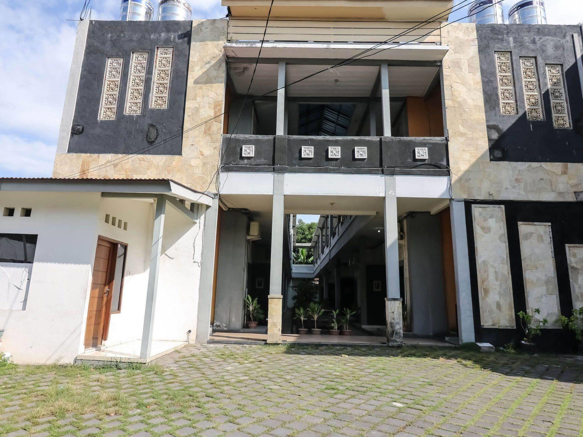 Super Oyo 91495 Hotel Indah Residence Denpasar Extérieur photo